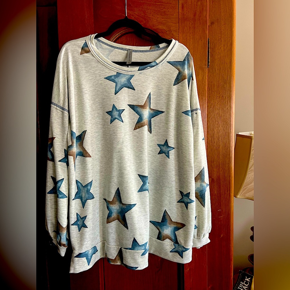 Honeyme Curvy Starry Blue and White Pullover